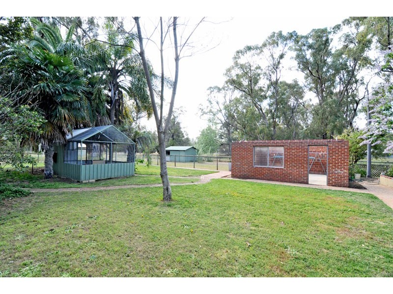 11 Balwina Road, Greenfields WA 6210