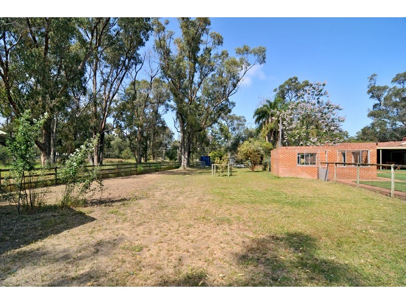11 Balwina Road, Greenfields WA 6210