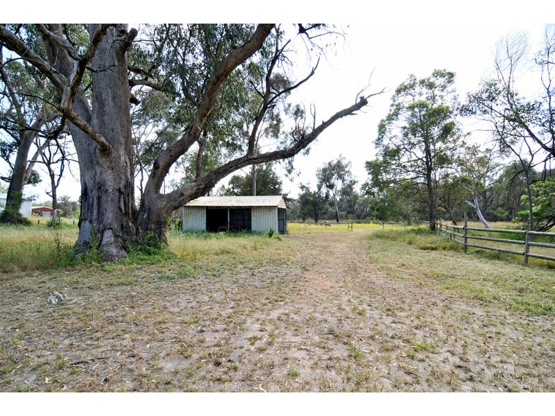 11 Balwina Road, Greenfields WA 6210