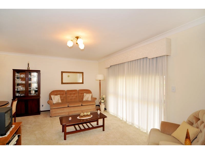 12 Honeysuckle Ramble, Halls Head WA 6210