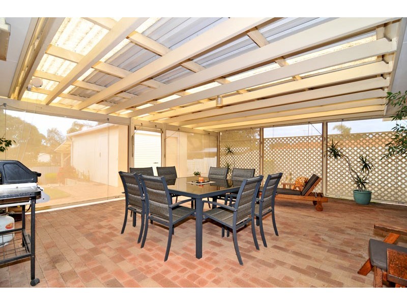 12 Honeysuckle Ramble, Halls Head WA 6210