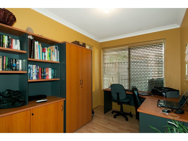 32 Fairway Crescent, Meadow Springs WA 6210