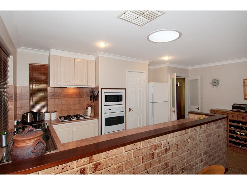 32 Fairway Crescent, Meadow Springs WA 6210