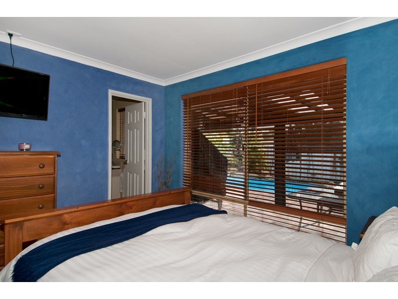 32 Fairway Crescent, Meadow Springs WA 6210