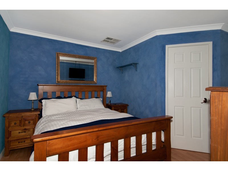 32 Fairway Crescent, Meadow Springs WA 6210