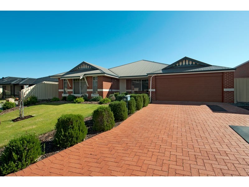 13 Myalla Pass, Lakelands WA 6180