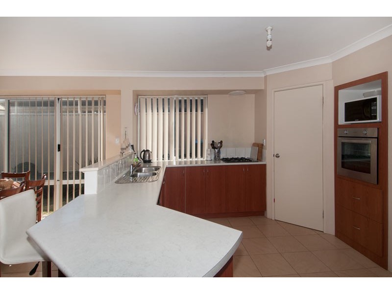 13 Myalla Pass, Lakelands WA 6180