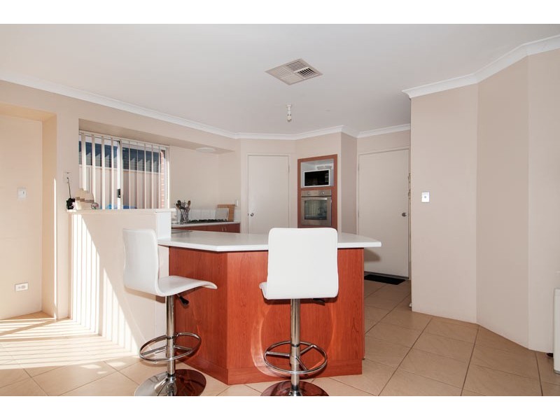 13 Myalla Pass, Lakelands WA 6180