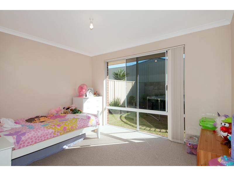 13 Myalla Pass, Lakelands WA 6180