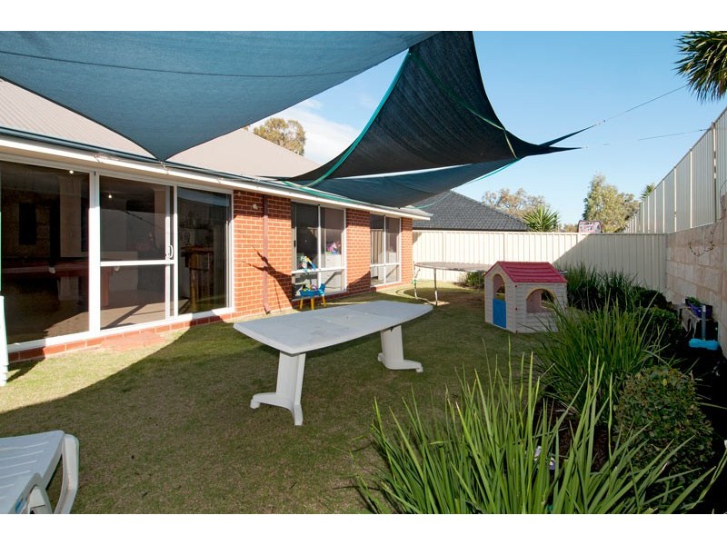 13 Myalla Pass, Lakelands WA 6180