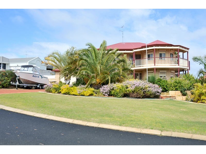 7 Carabeen Place, Halls Head WA 6210