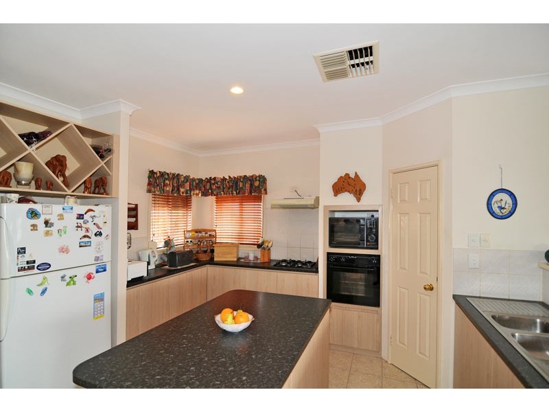 7 Carabeen Place, Halls Head WA 6210