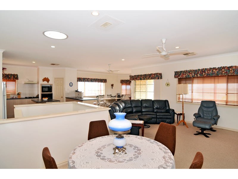 7 Carabeen Place, Halls Head WA 6210