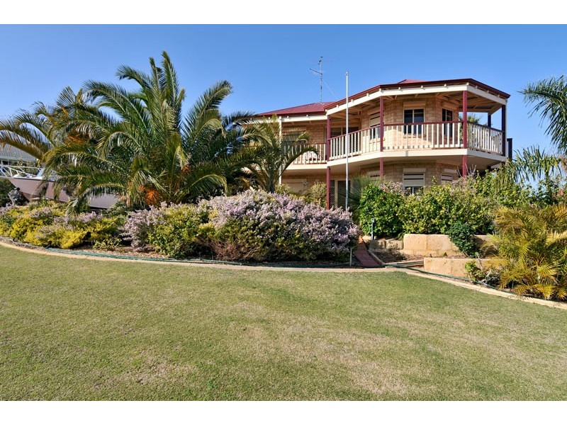 7 Carabeen Place, Halls Head WA 6210