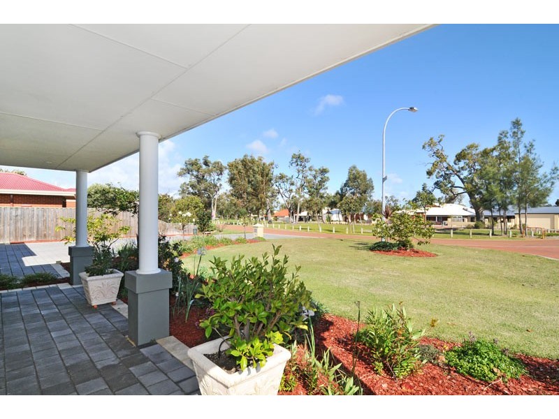 5 Riverina Avenue, Placid Waters, Coodanup WA 6210