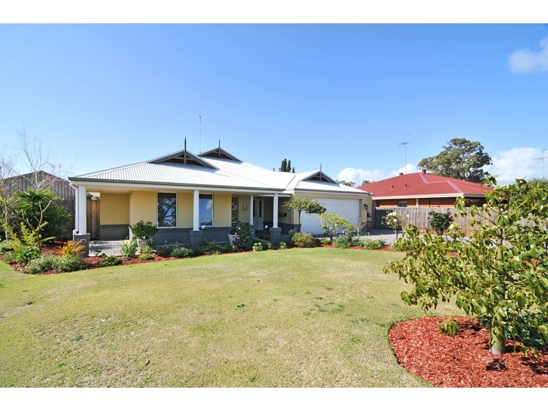 5 Riverina Avenue, Placid Waters, Coodanup WA 6210