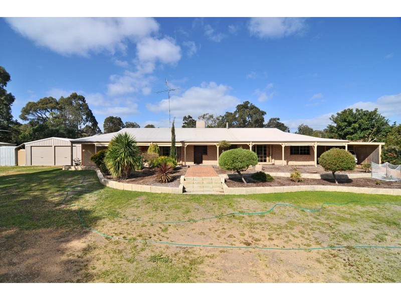 4 White Hill Road, Bouvard WA 6211