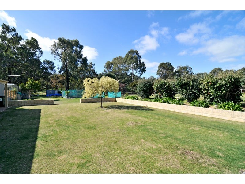 4 White Hill Road, Bouvard WA 6211