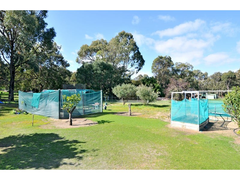 4 White Hill Road, Bouvard WA 6211