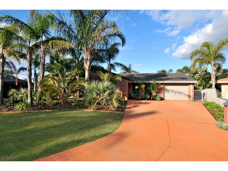 4 McMahon Court, Halls Head WA 6210