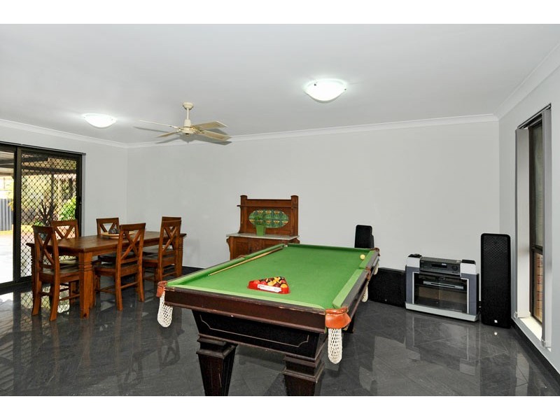 4 McMahon Court, Halls Head WA 6210