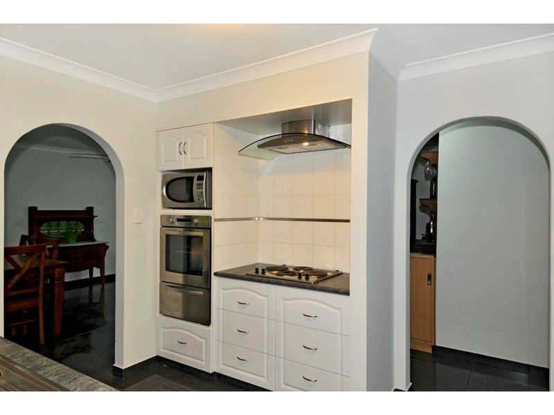 4 McMahon Court, Halls Head WA 6210