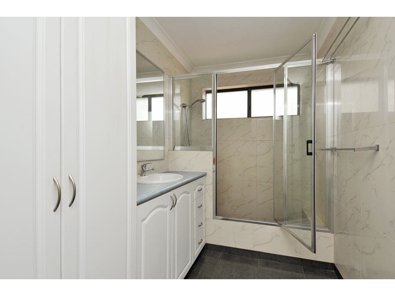 4 McMahon Court, Halls Head WA 6210