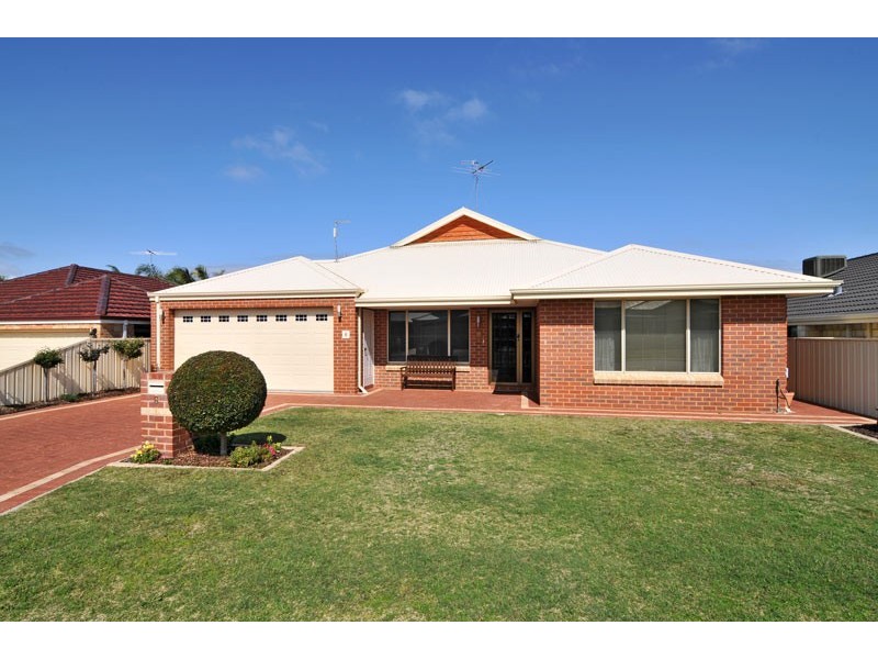 6 Brouwer Trail, Dudley Park WA 6210