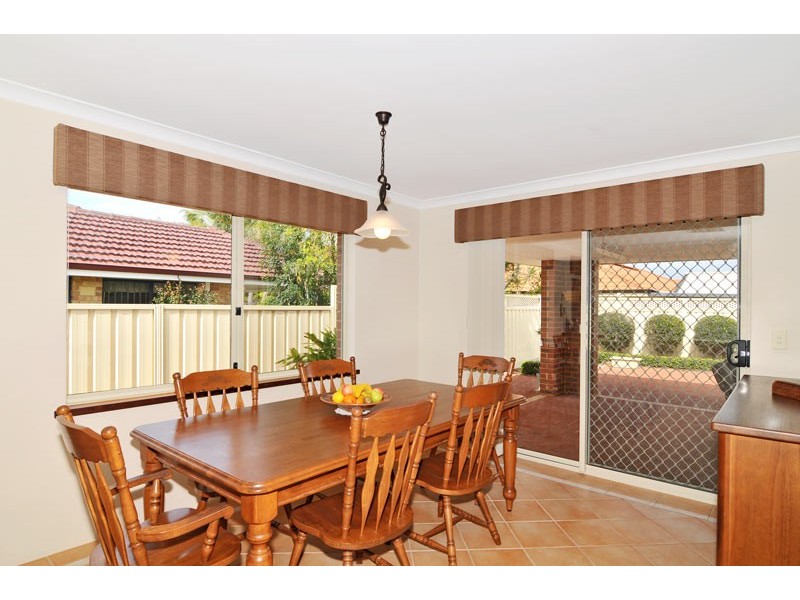 6 Brouwer Trail, Dudley Park WA 6210