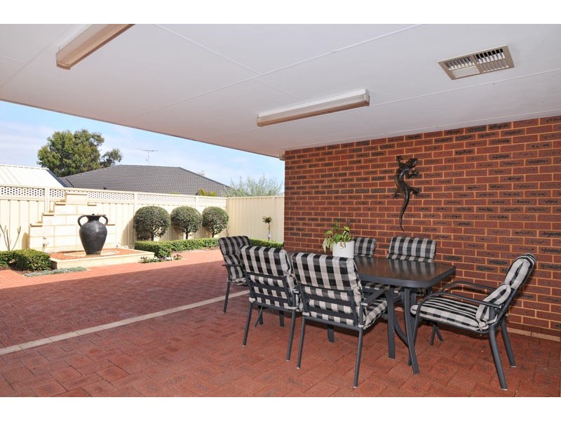 6 Brouwer Trail, Dudley Park WA 6210