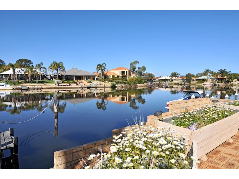 18 Heron Place, South Yunderup WA 6208