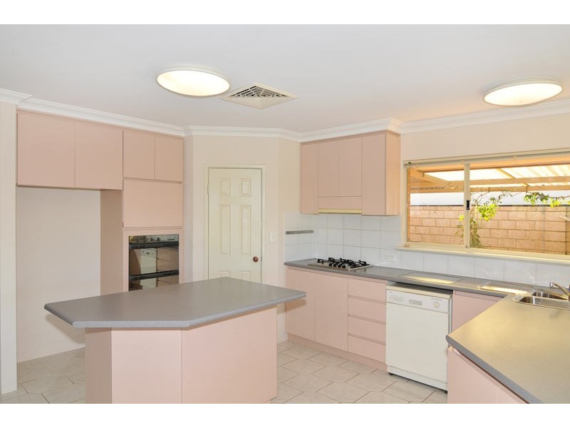 18 Heron Place, South Yunderup WA 6208