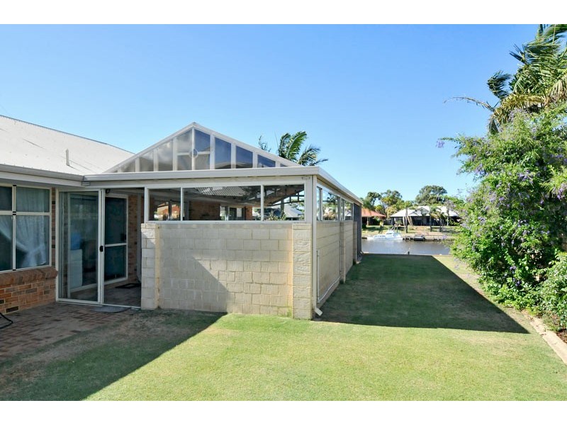 18 Heron Place, South Yunderup WA 6208