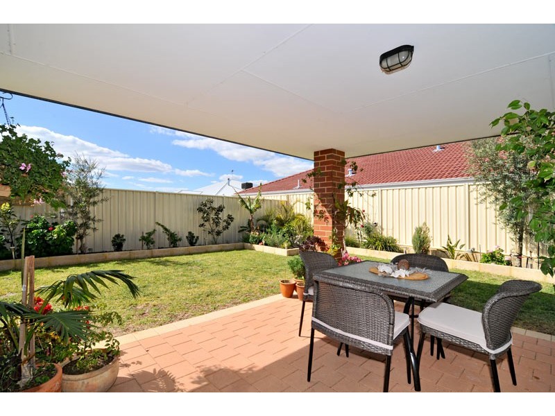 6 Dowerin Circuit, Lakelands WA 6180