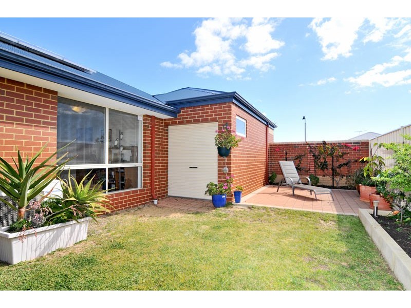 6 Dowerin Circuit, Lakelands WA 6180