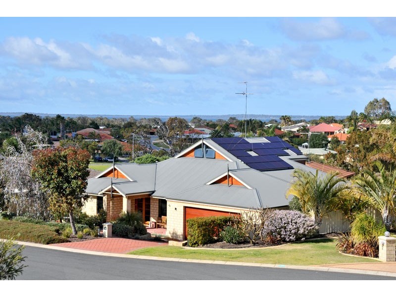 8 Nettle Place, Halls Head WA 6210