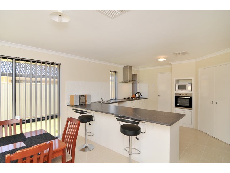 98 Yindana Boulevard, Lakelands WA 6180