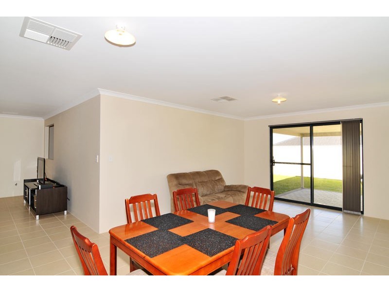 98 Yindana Boulevard, Lakelands WA 6180