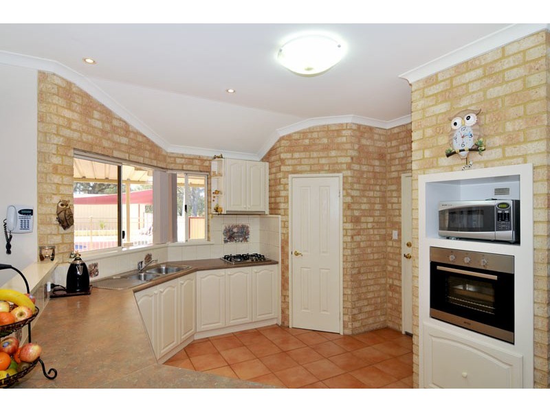 44 Peaceful Waters Drive, Barragup WA 6209