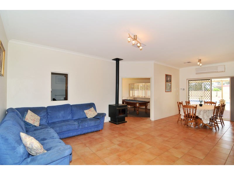 44 Peaceful Waters Drive, Barragup WA 6209