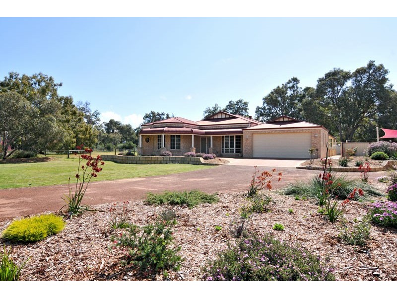 44 Peaceful Waters Drive, Barragup WA 6209