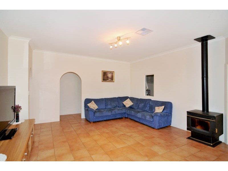 44 Peaceful Waters Drive, Barragup WA 6209