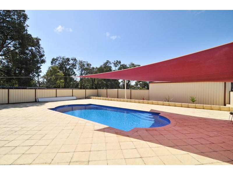 44 Peaceful Waters Drive, Barragup WA 6209