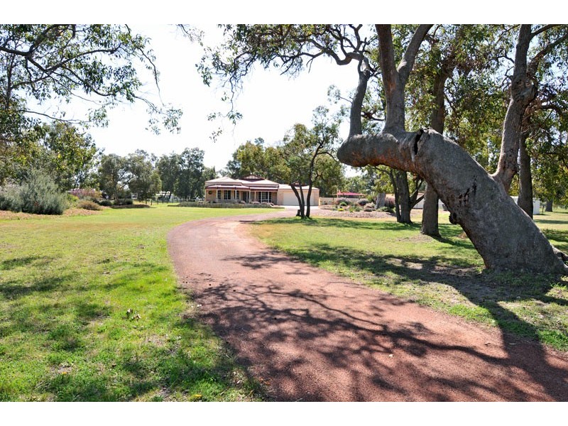 44 Peaceful Waters Drive, Barragup WA 6209