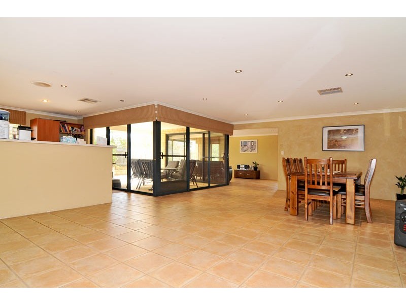 6 Cohen Vista, Lakelands WA 6180