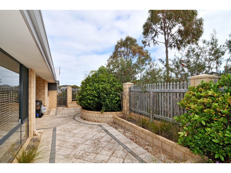 6 Cohen Vista, Lakelands WA 6180