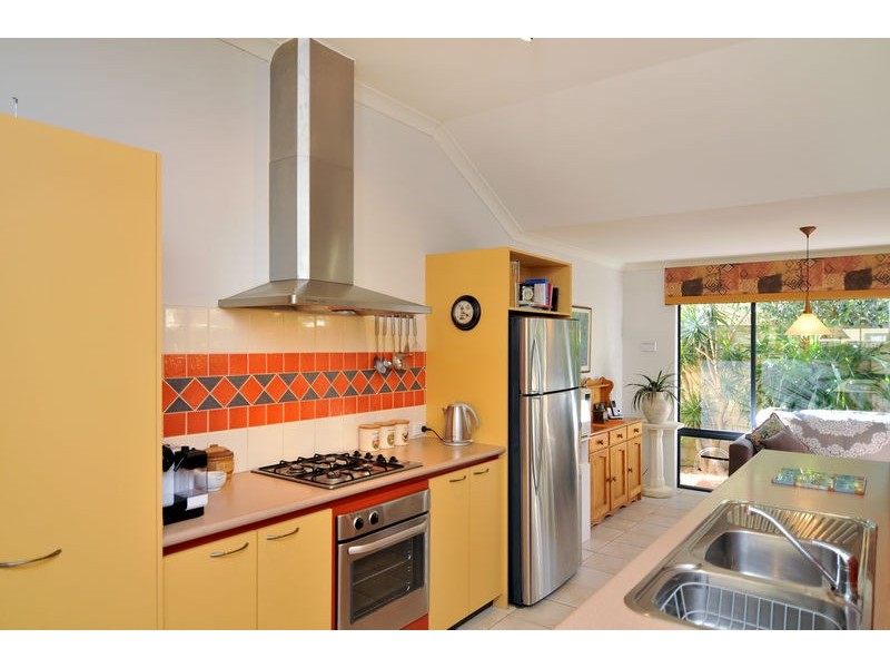 27 Darwin Terrace, Dudley Park WA 6210