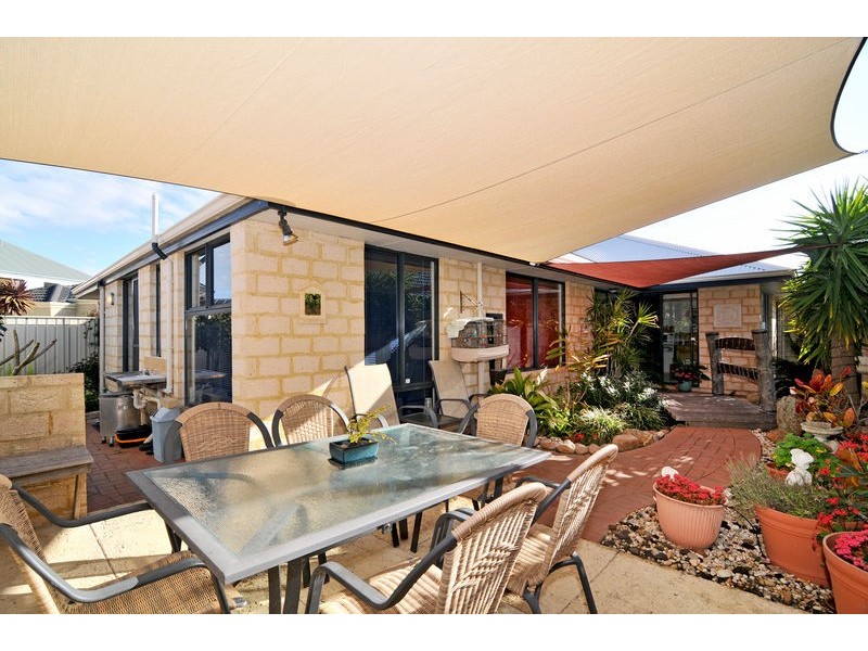 27 Darwin Terrace, Dudley Park WA 6210