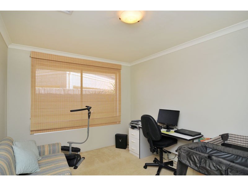 27 Darwin Terrace, Dudley Park WA 6210