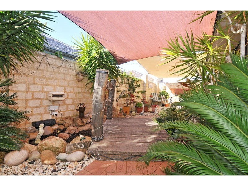 27 Darwin Terrace, Dudley Park WA 6210